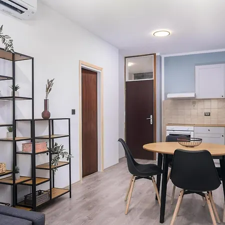 Doris Apartment
